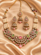 Kundan chokar set with maang tikka