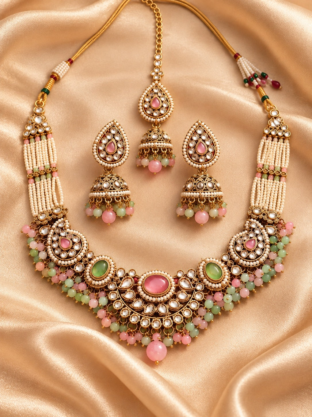 Kundan chokar set with maang tikka