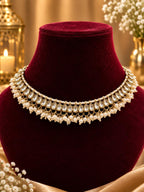 Pearl choker