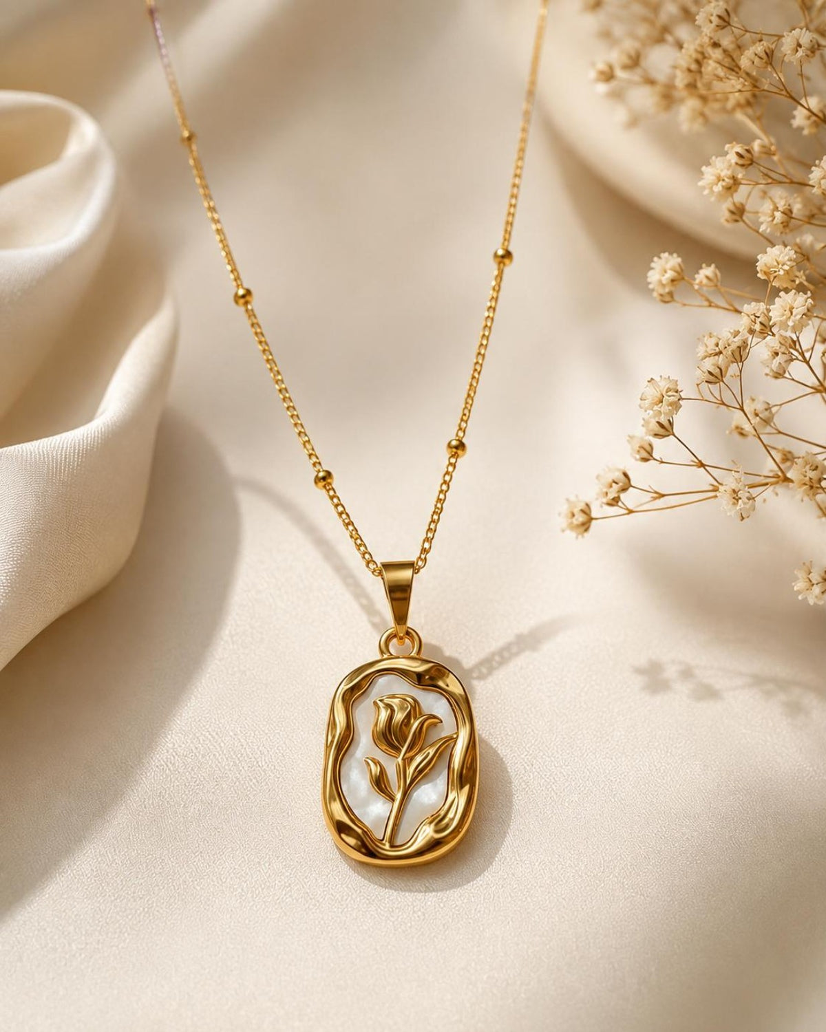 Rose pendent